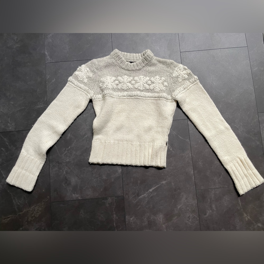 Abercrombie and Fitch sweater